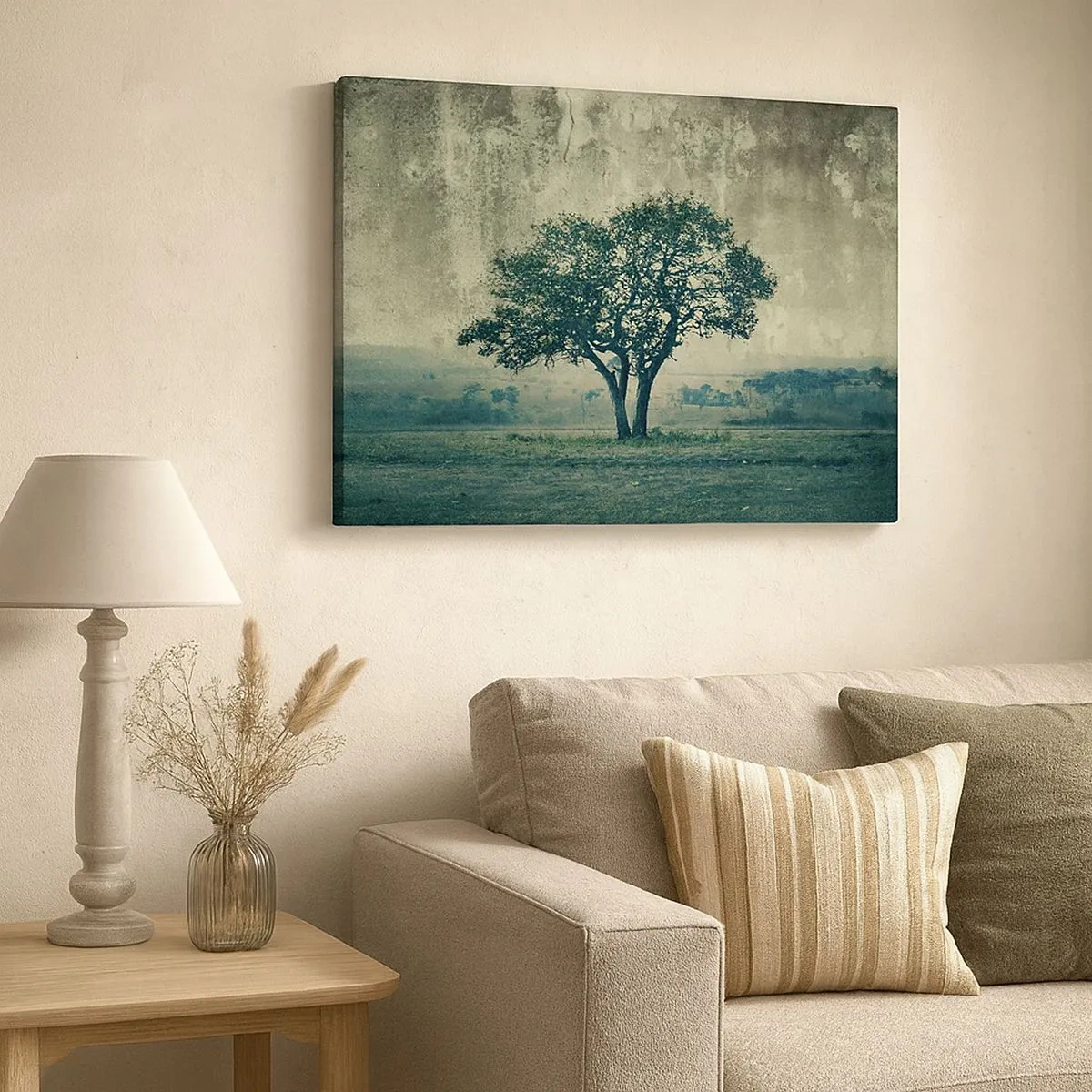 Quadro em tela - Uma árvore solitária em uma paisagem enevoada - 70x50cm - Uma macieira num prado azul? - Decoração de parede moderna para a sala de estar e quarto ARTTOR