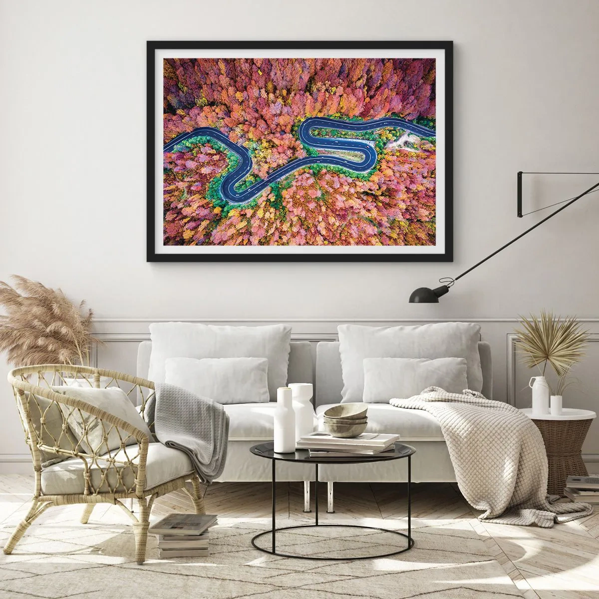 Pôster com moldura preta - Estrada sinuosa pela floresta - 50x40 cm