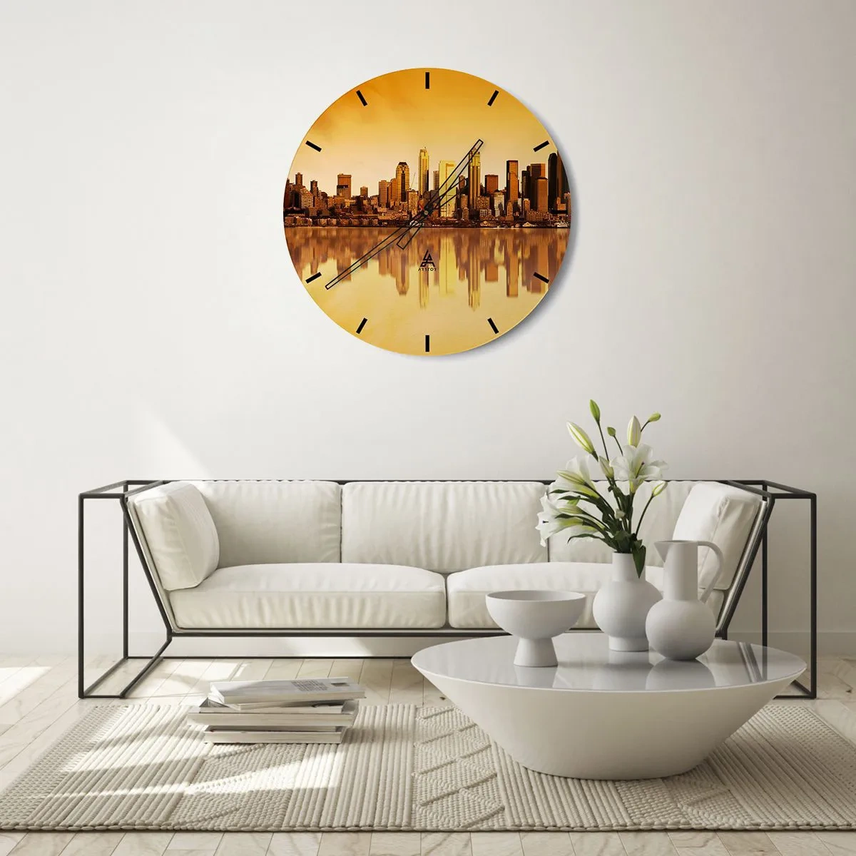 Relógio de parede - Relógio em vidro - Panorama da cidade refletido na água ao pôr do sol - 30x30cm - Silêncio da metrópole - Decoração de parede moderna para a sala de estar, cozinha e quarto ARTTOR