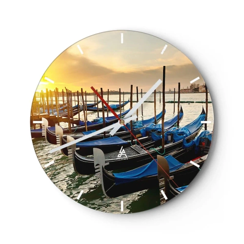 Relógio de parede - Relógio em vidro - Gôndolas atracadas na água ao pôr do sol com vista para a cidade - 30x30cm - Antes que o burburinho chegue - Decoração de parede moderna para a sala de estar, cozinha e quarto ARTTOR