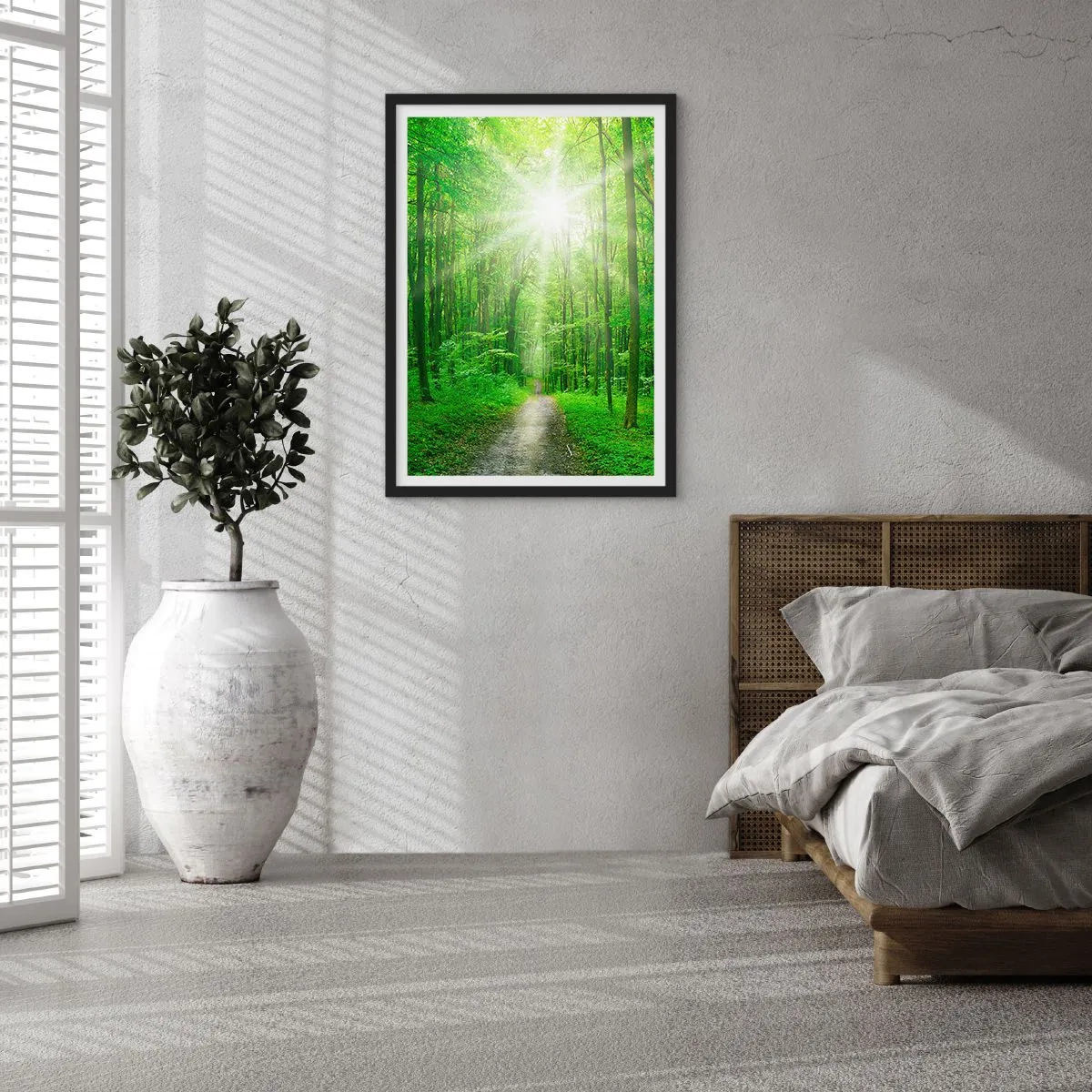 Pôster com moldura preta - Um caminho na floresta iluminado pelos raios do sol - 50x70cm - Catedral Verde - Decoração de parede moderna para a sala de estar e quarto ARTTOR