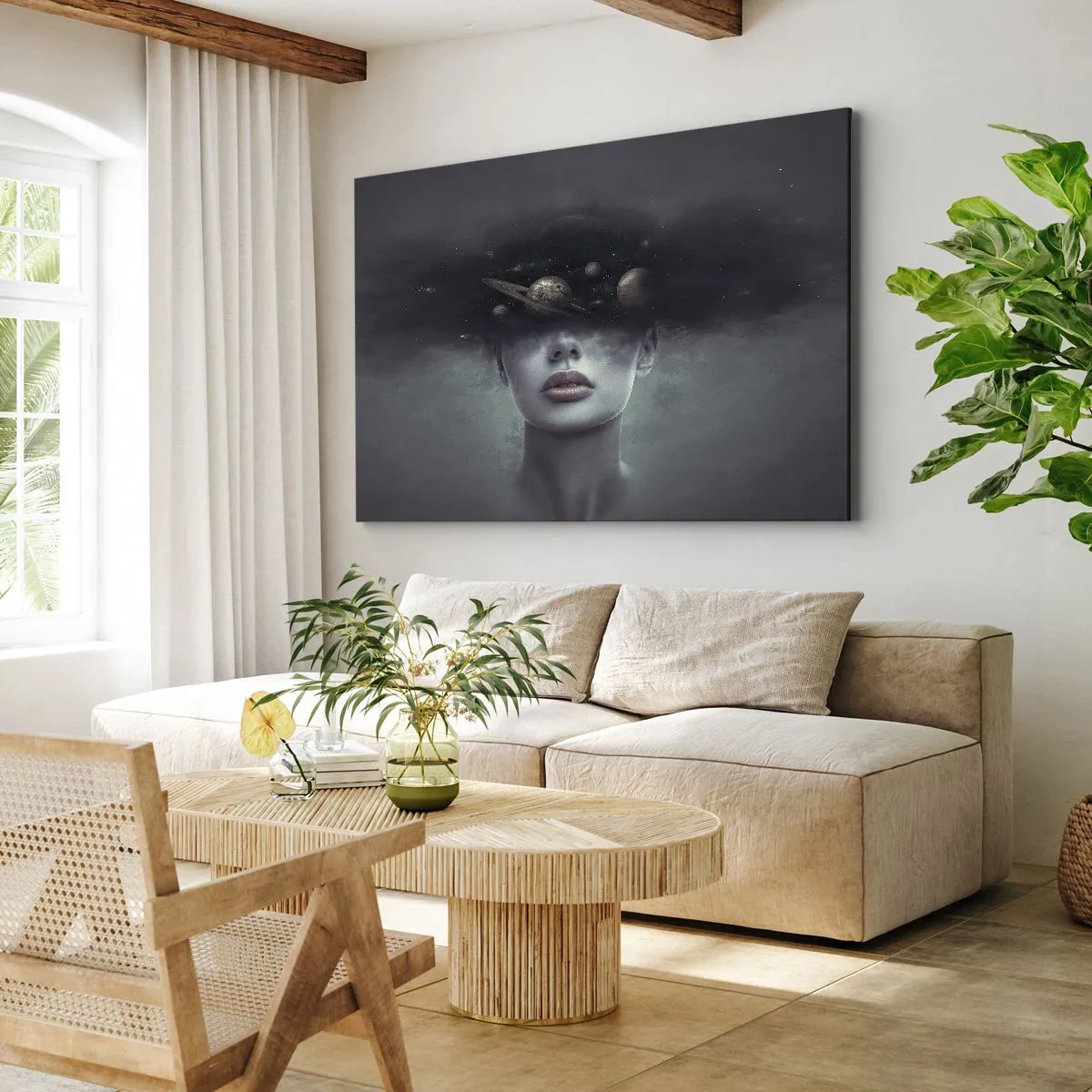 Quadro em tela - Rosto de mulher com um motivo planetário e espacial ao fundo - 70x50cm - E os planetas estão a enlouquecer... - Decoração de parede moderna para a sala de estar e quarto ARTTOR
