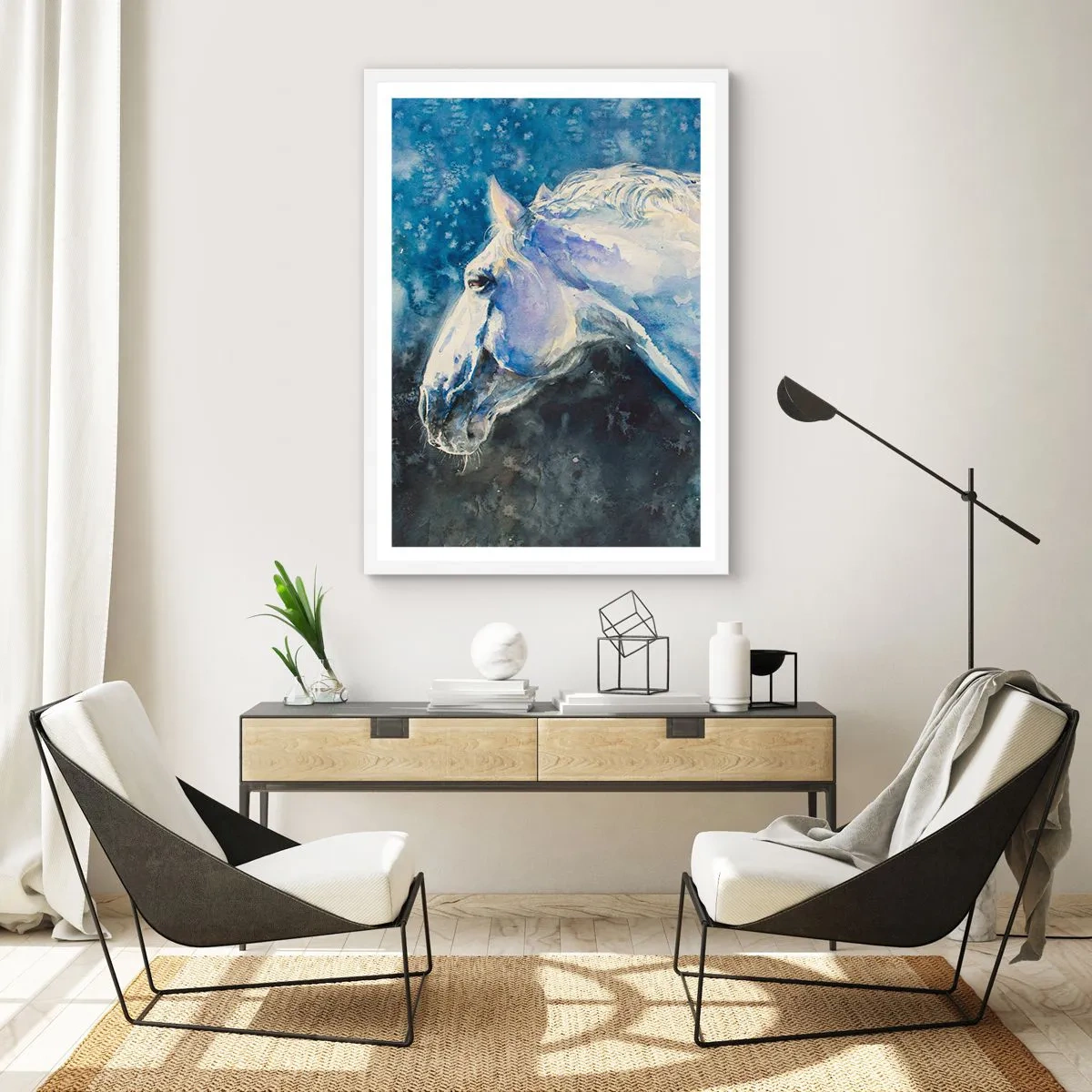 Pôster em moldura branca - Retrato com um brilho azul - 70x100 cm