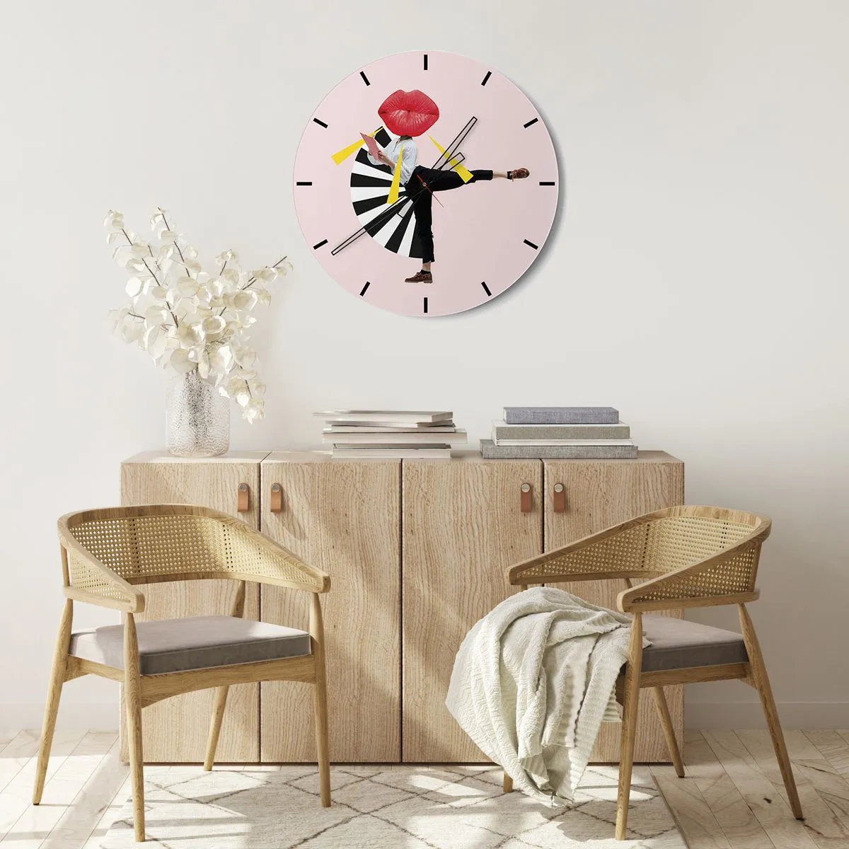 Relógio de parede - Relógio em vidro - Uma figura com cabeça em formato de boca em uma composição pop-art dinâmica - 30x30cm - Arte pop surreal - Decoração de parede moderna para a sala de estar, cozinha e quarto ARTTOR