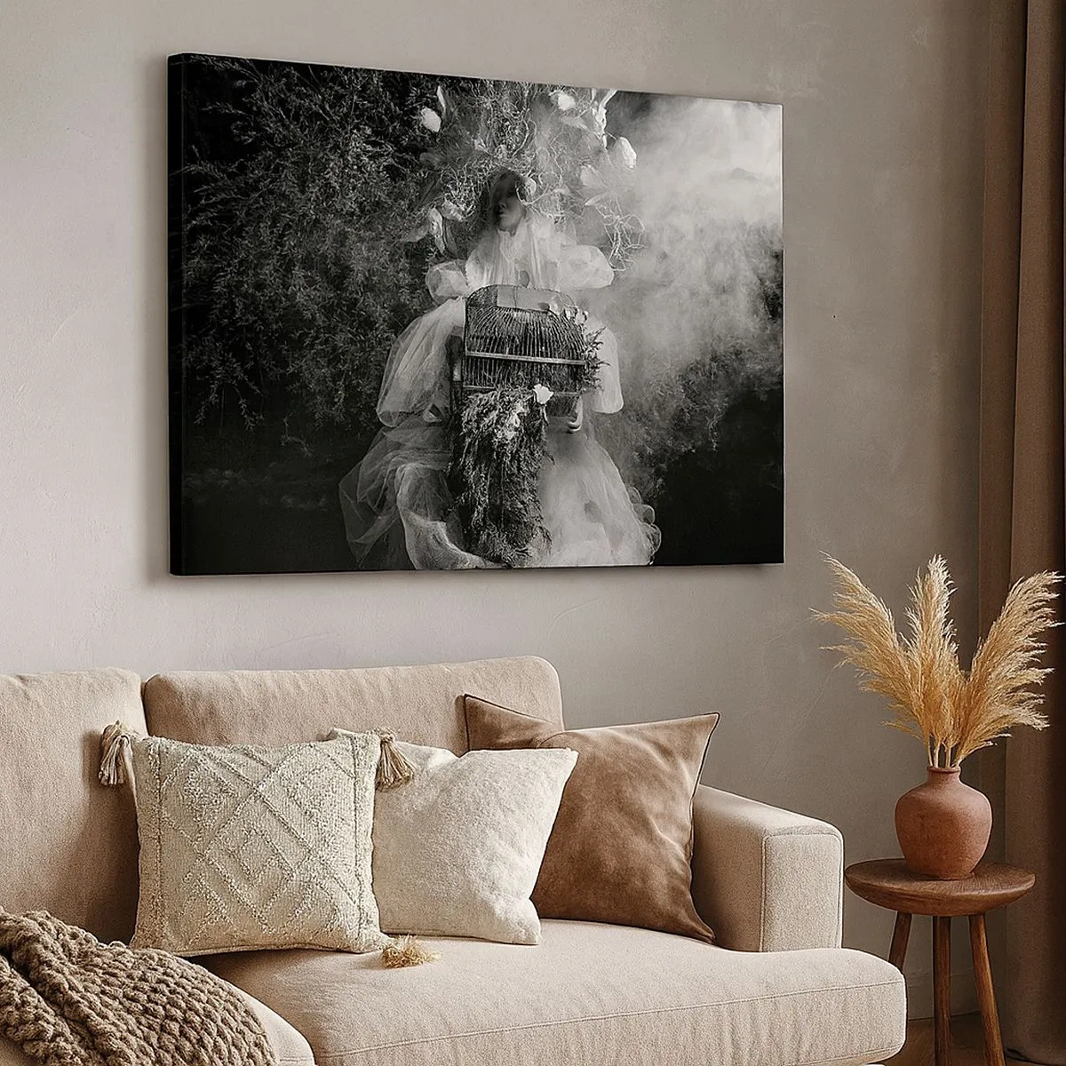 Quadro em tela - Uma composição em preto e branco com uma figura de vestido e uma gaiola na neblina. - 70x50cm - A própria mãe – natureza - Decoração de parede moderna para a sala de estar e quarto ARTTOR
