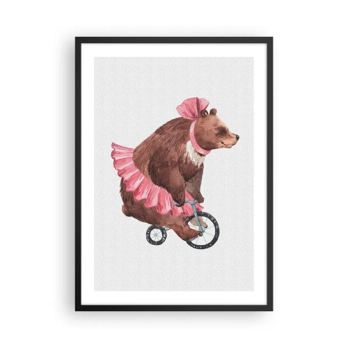 Pôster com moldura preta - Ilustração em aquarela de um urso de saia rosa andando de bicicleta. - 50x70cm - Que circo! - Decoração de parede moderna para a sala de estar e quarto ARTTOR