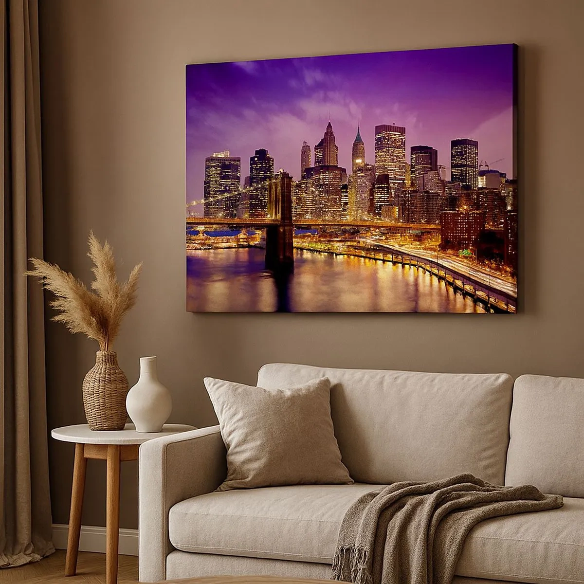 Quadro em tela - Panorama da cidade com a ponte na luz da noite contra o céu roxo - 70x50cm - Manhathann roxa e dourada - Decoração de parede moderna para a sala de estar e quarto ARTTOR