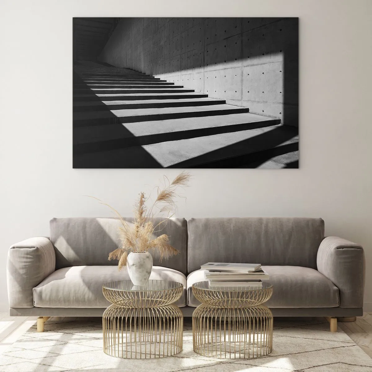 Quadro em vidro - Escadas de concreto com luz e sombra nítidas em um estilo moderno - 70x50cm - A beleza crua do modernismo - Decoração de parede moderna para a sala de estar e quarto ARTTOR